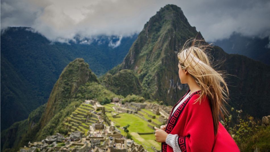 Vista panorámica de Machu Picchu – Descubre la maravilla del mundo en un viaje inolvidable.